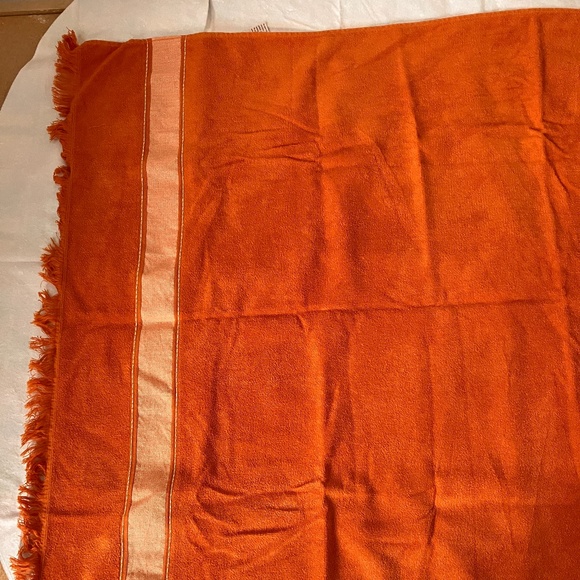 NEW HERMÈS ORANGE YACHTING BATH TOWEL - Picture 8 of 15